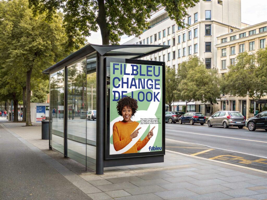 Affiche Filbleu sur un abribus